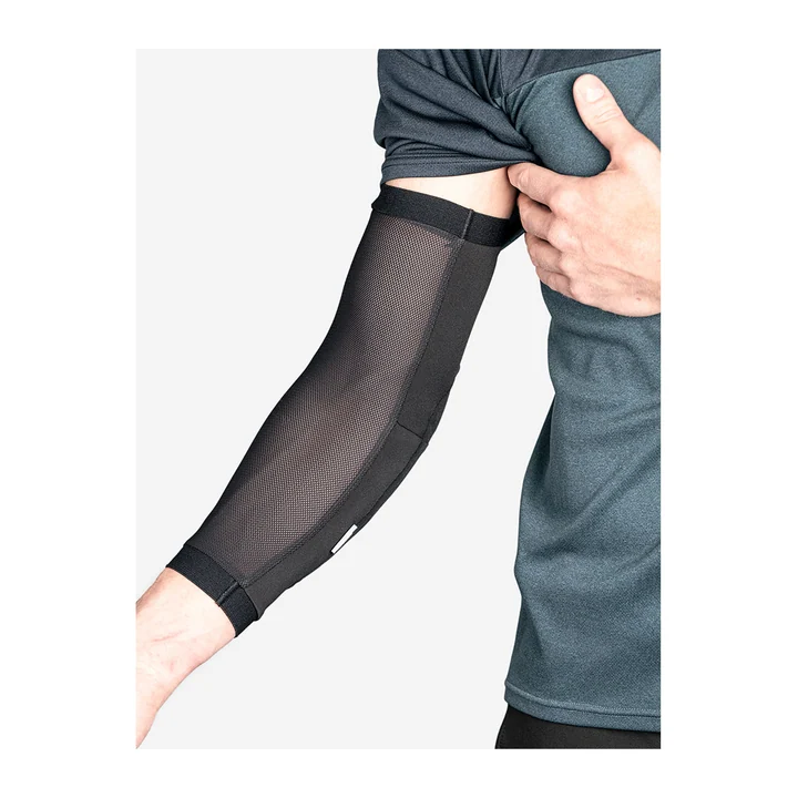 Bluegrass Aura Elbow Black — 3