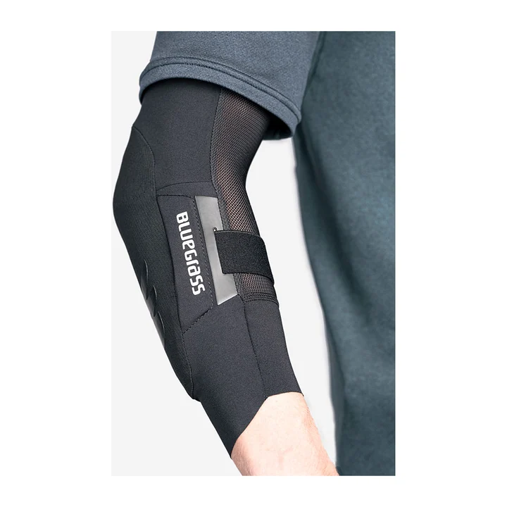Bluegrass Aura Core Elbow Black — 3